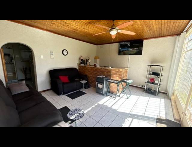 3 BEDROOM HOUSE FOR SALE IN WITFIELD